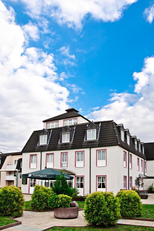 Hotel Goldener Helm Lichtenstein  Exteriör bild
